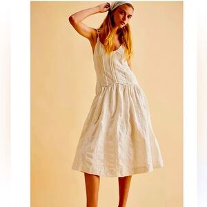 Ezra Midi Dress
Color: Tofu
NWOT
Free People